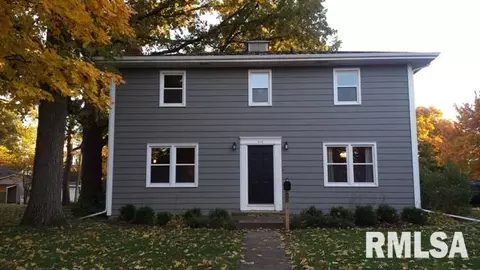 410 W Maple, Eureka, IL 61530 photo 2