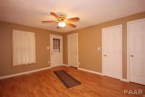 111 W Smith St, Wyoming, IL 61491 photo 3