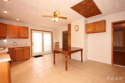 111 W Smith St, Wyoming, IL 61491 photo 6