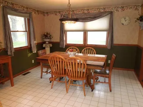 22237 Timber Ln, Morton, IL 61550 photo 8