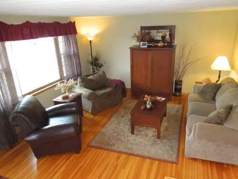 22237 Timber Ln, Morton, IL 61550 photo 2