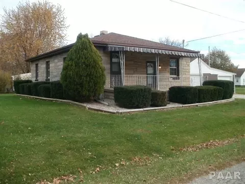 735 N Avenue E, Canton, IL 61520 photo 2