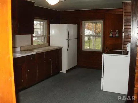 735 N Avenue E, Canton, IL 61520 photo 7