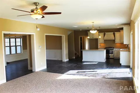 2802 W Quartz, Dunlap, IL 61525 photo 7