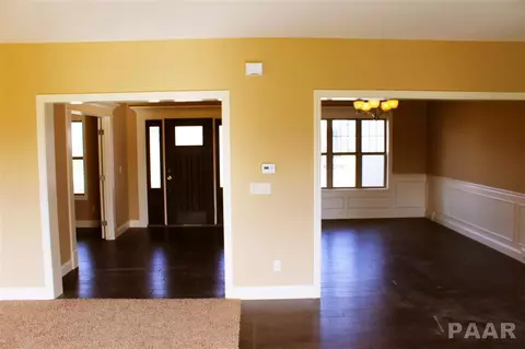 2802 W Quartz, Dunlap, IL 61525 photo 2