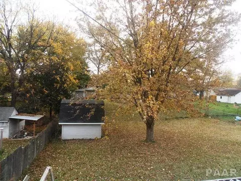 216 Albert St, Washington, IL 61571 photo 5