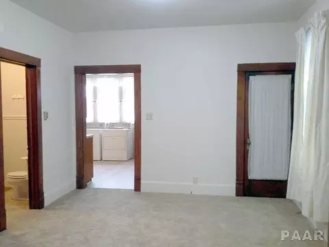 751 E Olive, Canton, IL 61520 photo 4