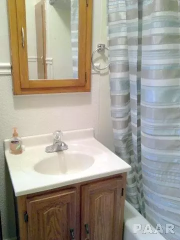 751 E Olive, Canton, IL 61520 photo 14
