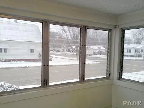 751 E Olive, Canton, IL 61520 photo 15