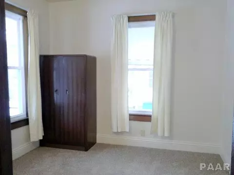 751 E Olive, Canton, IL 61520 photo 5