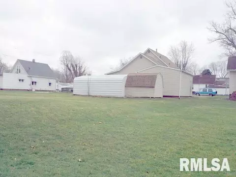 751 E Olive, Canton, IL 61520 photo 17