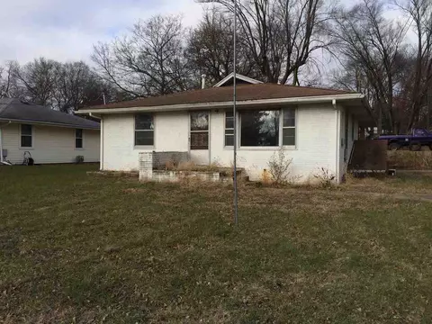 513 E High, Manito, IL 61546 photo 3