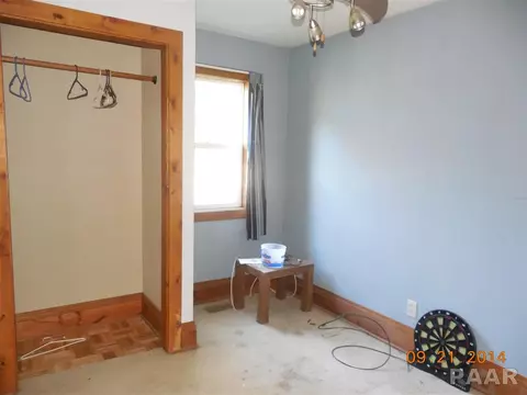 655 E Locust St, Canton, IL 61520 photo 10