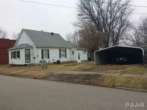 557 E Birch, Canton, IL 61520 photo 1