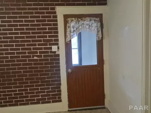557 E Birch, Canton, IL 61520 photo 15