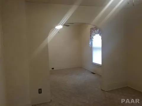 557 E Birch, Canton, IL 61520 photo 20