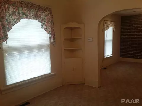 557 E Birch, Canton, IL 61520 photo 11