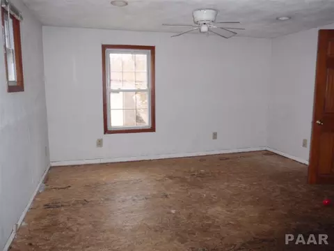 12440 Sunset Dr, Manito, IL 61546 photo 4