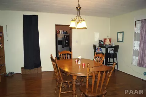 712 E Locust, Canton, IL 61520 photo 7