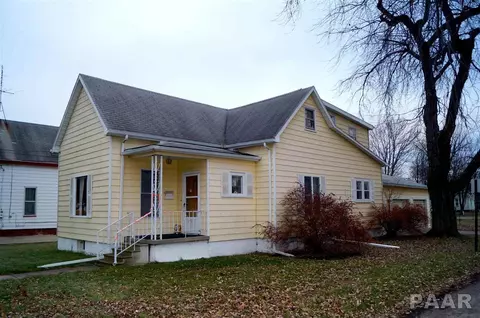 712 E Locust, Canton, IL 61520 photo 1