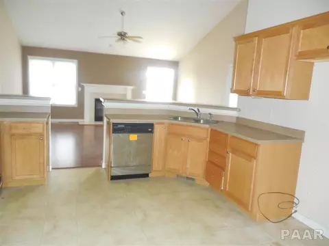 1508 Big Red Dr, Metamora, IL 61548 photo 4