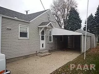 345 E Myrtle St, Canton, IL 61520 photo 7