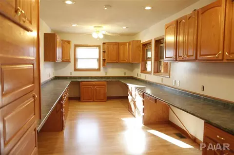 12461 Sunset Dr, Manito, IL 61546 photo 9