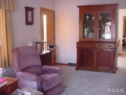 110 E Parkside, Washburn, IL 61570 photo 9