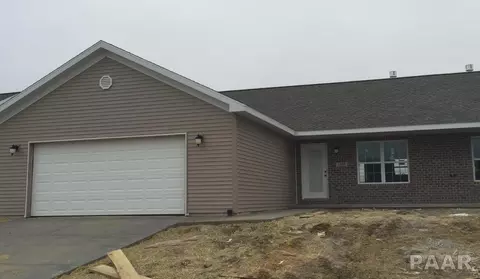 1303 Mitchell, Washington, IL 61571 photo 1