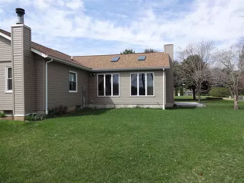 205 Conrad St, Henry, IL 61537 photo 6