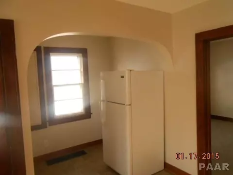 248 N 5th Ave, Canton, IL 61520 photo 4