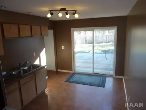 709 E 3rd St, Glasford, IL 61533 photo 5