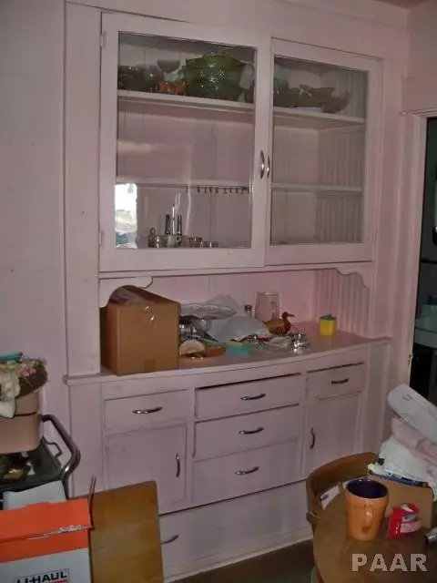 319 E Wood St, Avon, IL 61415 photo 7