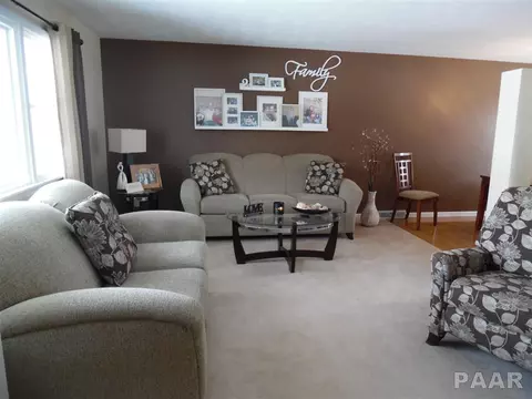 700 Westgate Rd, Washington, IL 61571 photo 9