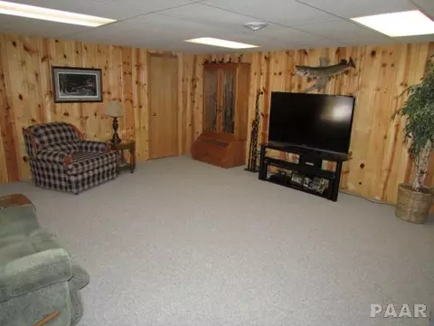 1500 Pine Tree Dr, Washington, IL 61571 photo 18