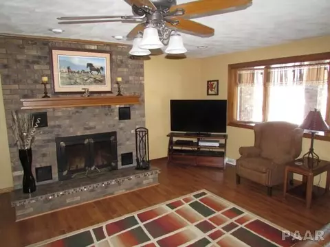 1500 Pine Tree Dr, Washington, IL 61571 photo 5