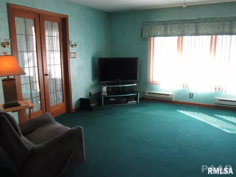 603 E 6th, Delavan, IL 61734 photo 5