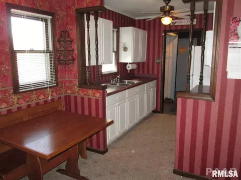 603 E 6th, Delavan, IL 61734 photo 8