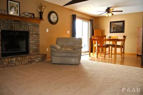 9762 W Guinivere Dr, Mapleton, IL 61547 photo 7