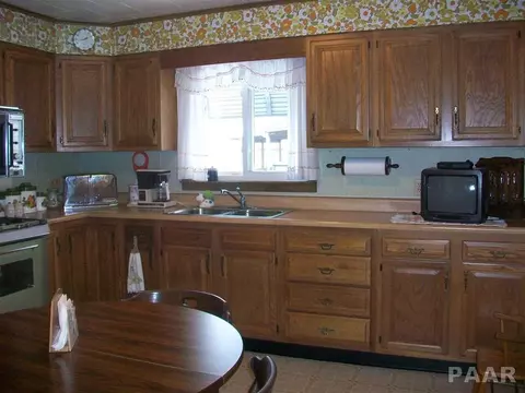 630 E Chestnut, Canton, IL 61520 photo 20