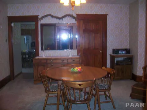 630 E Chestnut, Canton, IL 61520 photo 11