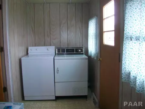 630 E Chestnut, Canton, IL 61520 photo 23