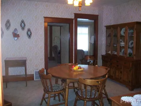 630 E Chestnut, Canton, IL 61520 photo 14