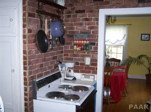 307 Embert, Peoria, IL 61603 photo 13