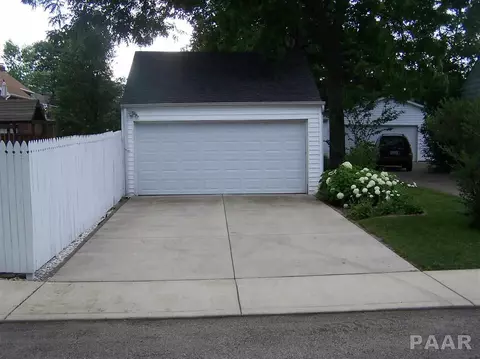 307 Embert, Peoria, IL 61603 photo 3