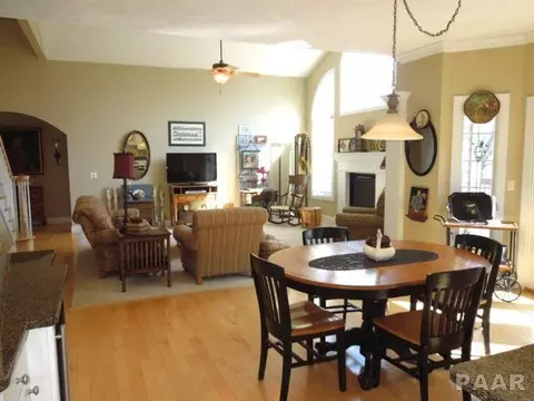 2210 W Pinnacle Dr, Dunlap, IL 61525 photo 9