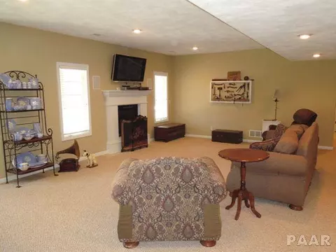 2210 W Pinnacle Dr, Dunlap, IL 61525 photo 20