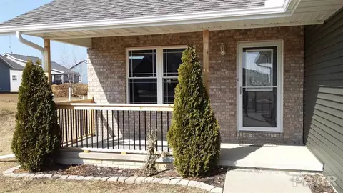 1311 Mitchell, Washington, IL 61571 photo 2