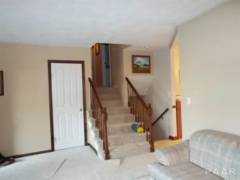 412 Brookcrest Dr, Washington, IL 61571 photo 6
