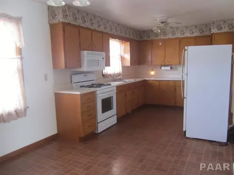 106 Route 116, Benson, IL 61516 photo 8
